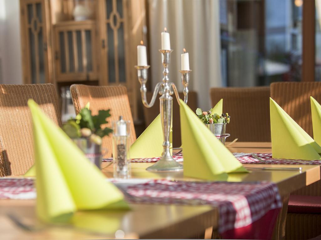 Forstnerwirt | Stubn | Biergarten Hotel Rottenburg an der Laaber